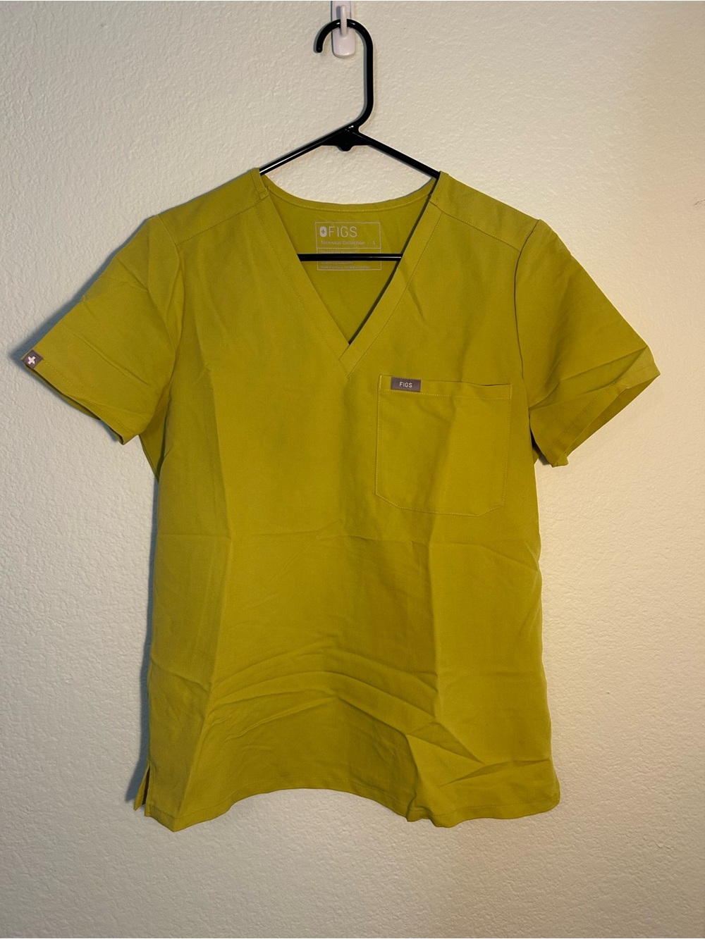 Figs Chartreuse Catarina Scrub Top Women's Small